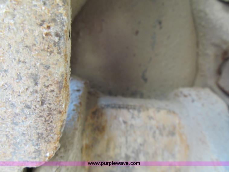 image for item D6504 1993 Caterpillar D4H LGP dozer