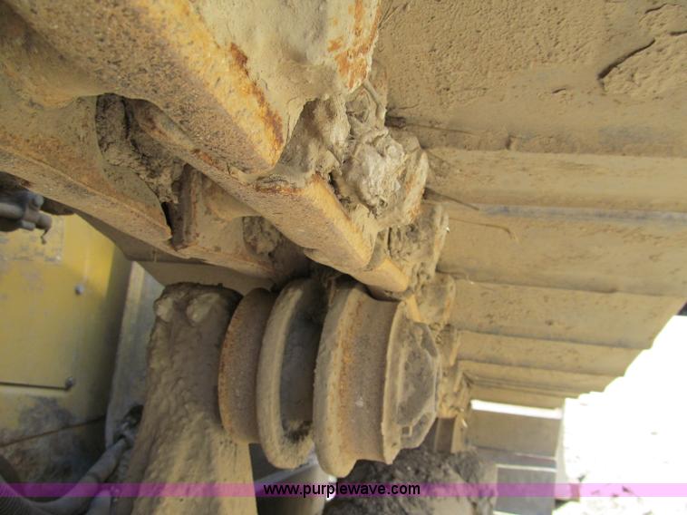 image for item D6504 1993 Caterpillar D4H LGP dozer