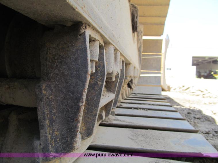 image for item D6504 1993 Caterpillar D4H LGP dozer