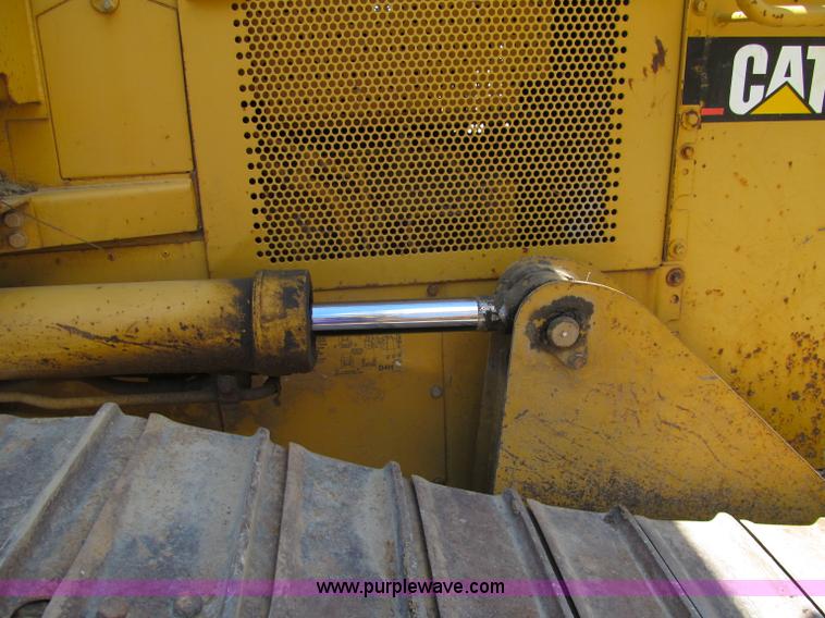 image for item D6504 1993 Caterpillar D4H LGP dozer