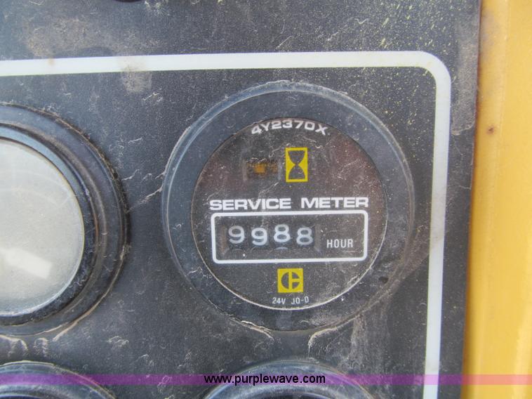 image for item D6504 1993 Caterpillar D4H LGP dozer