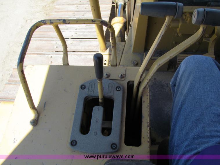 image for item D6504 1993 Caterpillar D4H LGP dozer