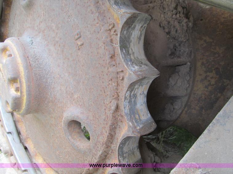 image for item F4536 1985 Caterpillar D3B-Z dozer