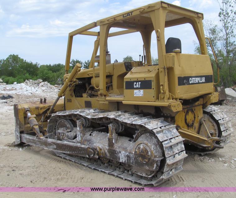 image for item F4537 1980 Caterpillar D6D dozer