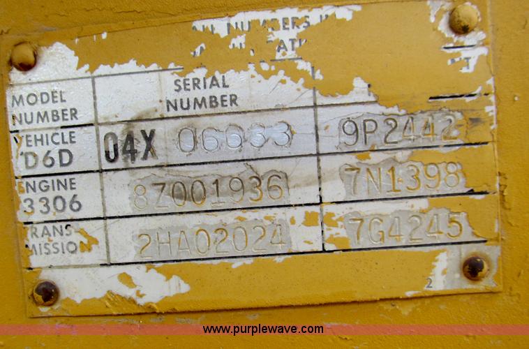 image for item F4537 1980 Caterpillar D6D dozer