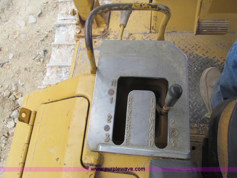 image for item F4537 1980 Caterpillar D6D dozer