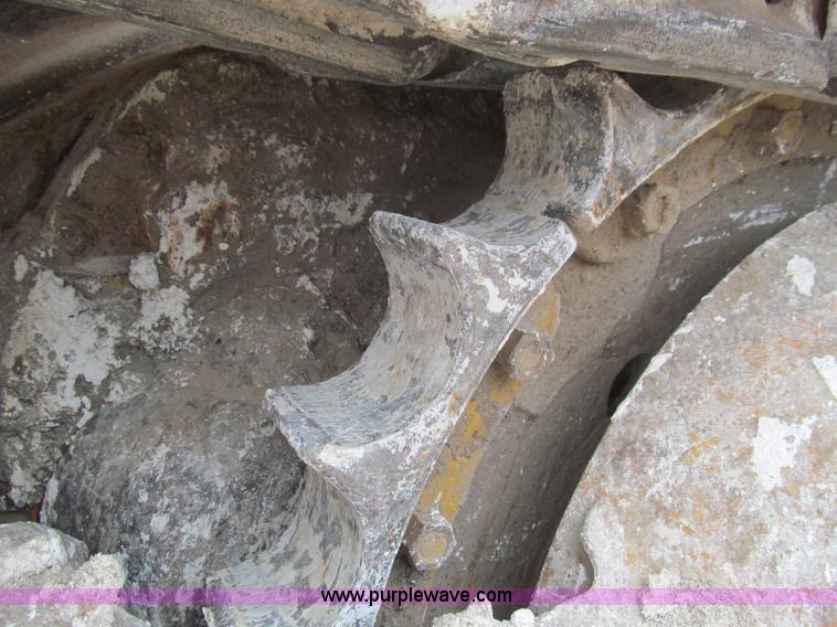 image for item F4537 1980 Caterpillar D6D dozer