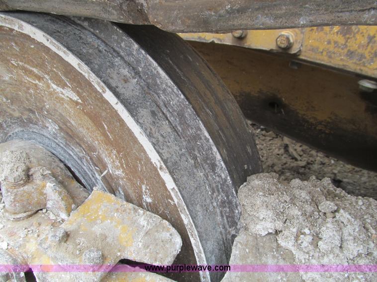 image for item F4537 1980 Caterpillar D6D dozer