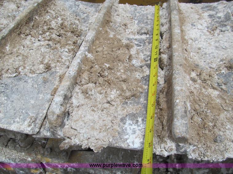 image for item F4537 1980 Caterpillar D6D dozer