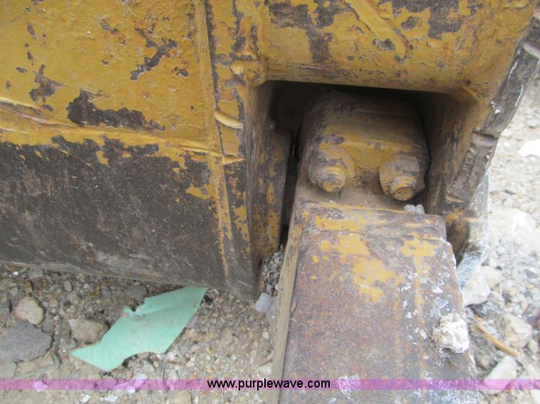 image for item F4537 1980 Caterpillar D6D dozer