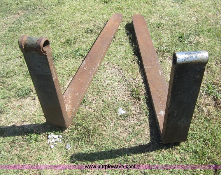 image for item H9766 (3) sets of wheel loader pallet forks