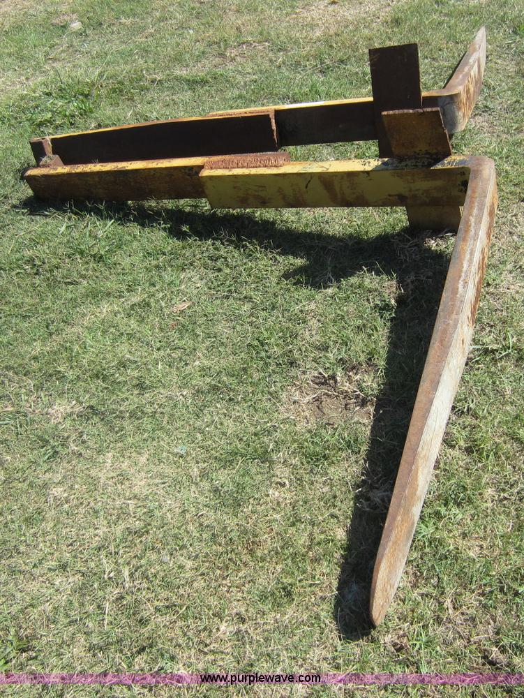 image for item H9766 (3) sets of wheel loader pallet forks