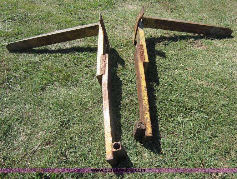 image for item H9766 (3) sets of wheel loader pallet forks