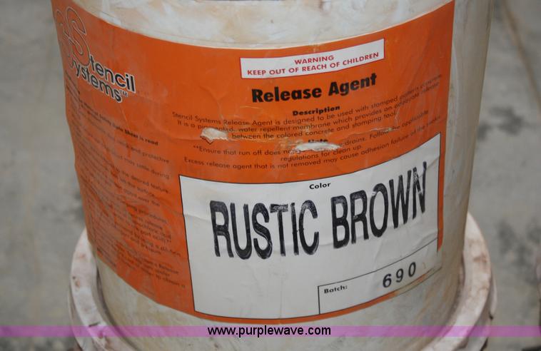 image for item L9458 Assorted decorative concrete supplies