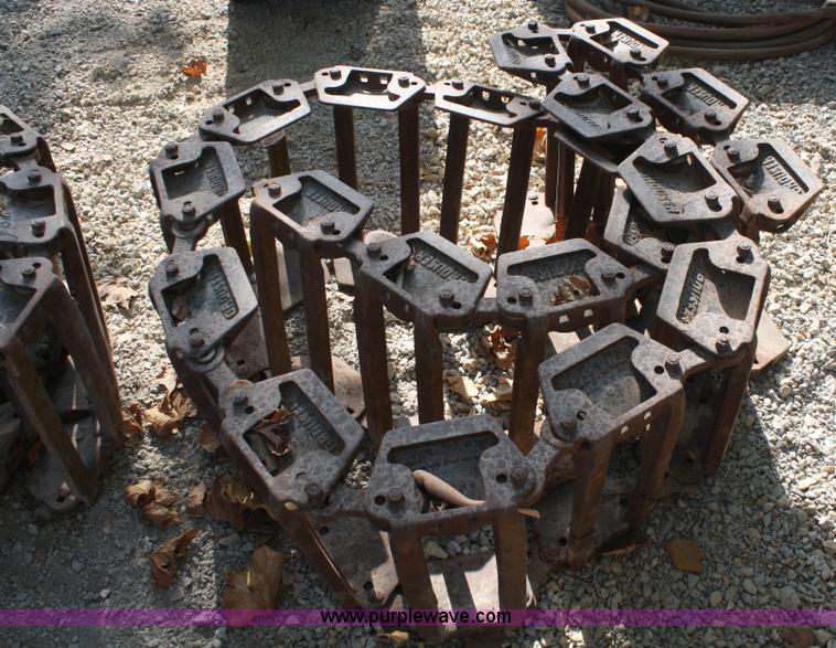 image for item L9480 14" grouser tracks