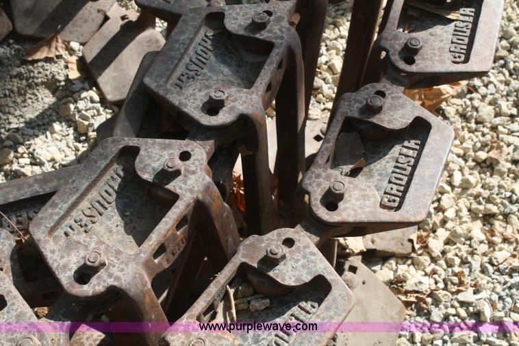 image for item L9480 14" grouser tracks