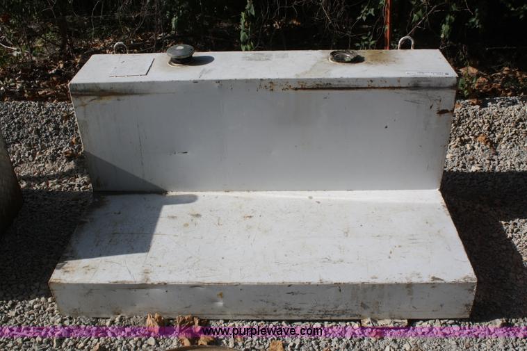 image for item L9484 88 gallon fuel tank