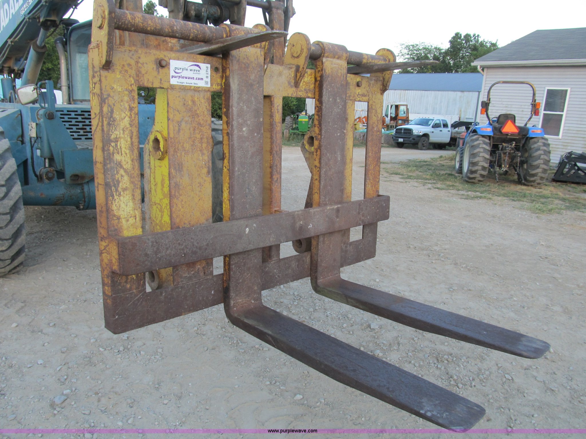 Forklift attachment in Shipman, IL Item B2768 sold Purple Wave