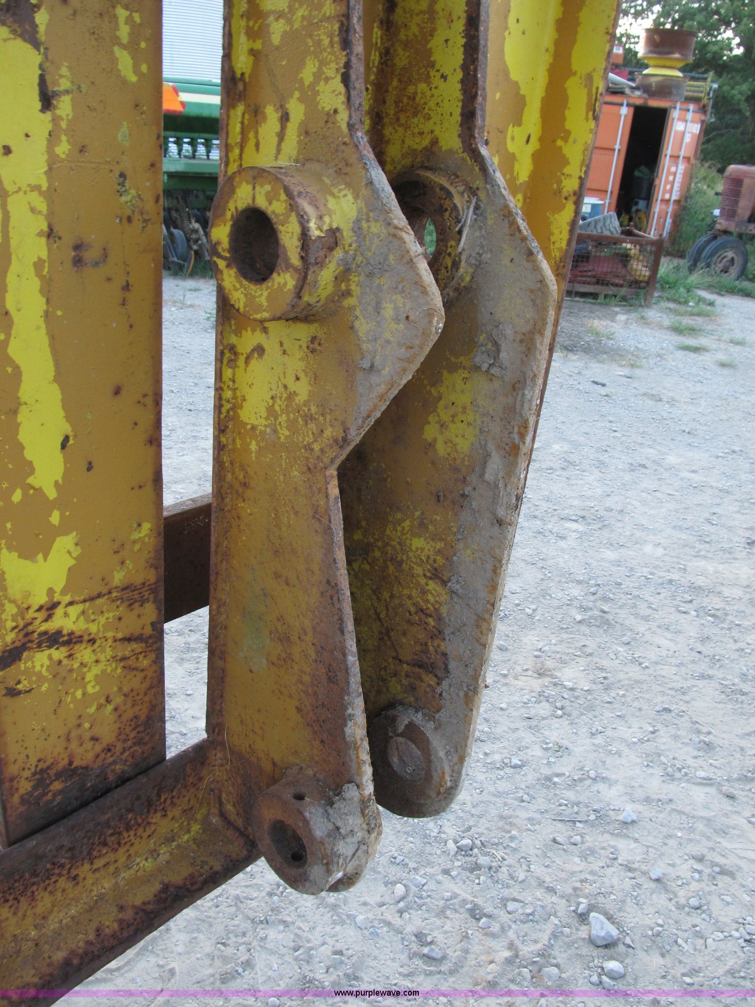 Forklift attachment in Shipman, IL Item B2768 sold Purple Wave