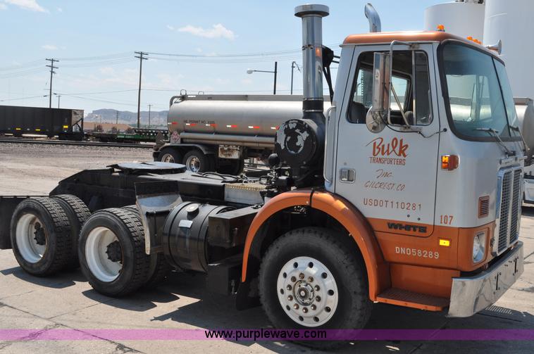 image for item A5950 1983 White Road XPeditor Z yard truck