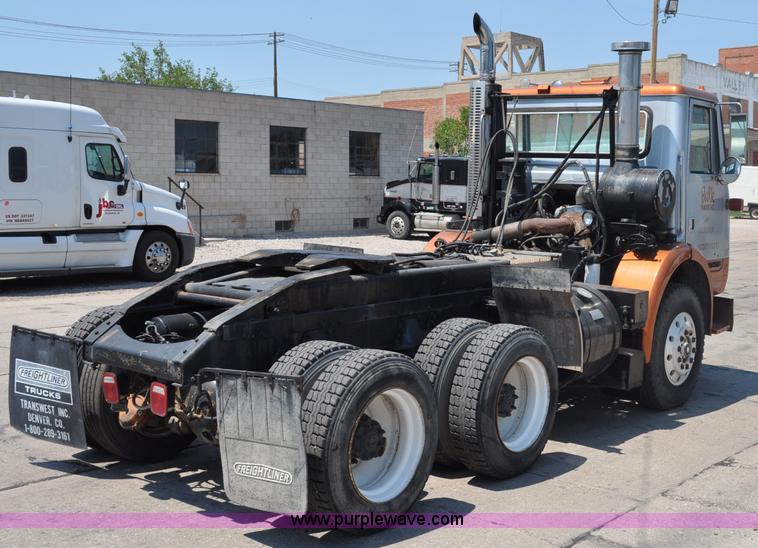 image for item A5950 1983 White Road XPeditor Z yard truck