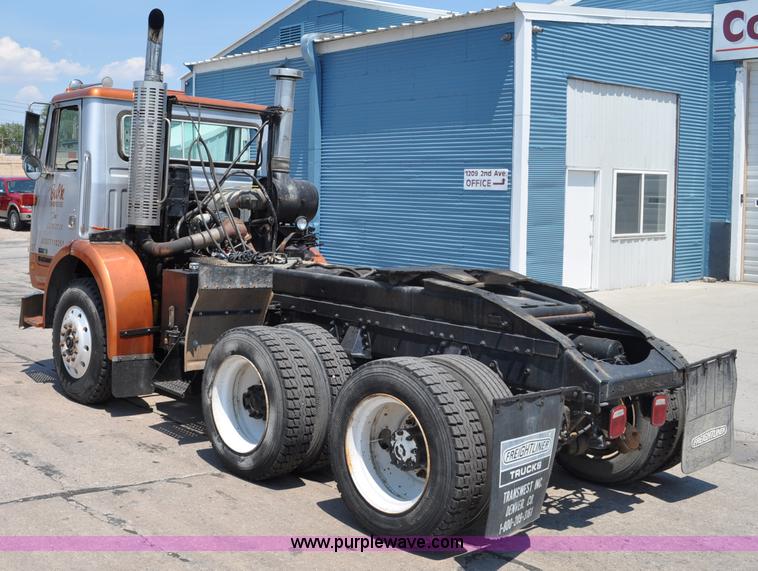 image for item A5950 1983 White Road XPeditor Z yard truck
