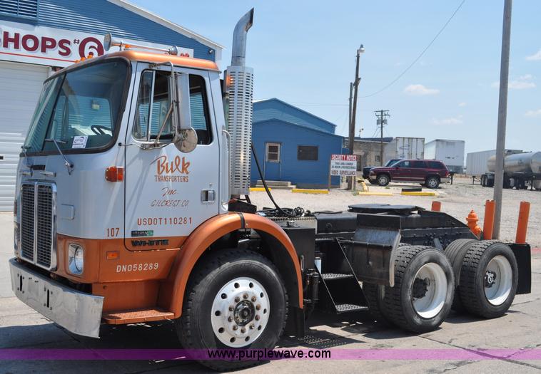 image for item A5950 1983 White Road XPeditor Z yard truck