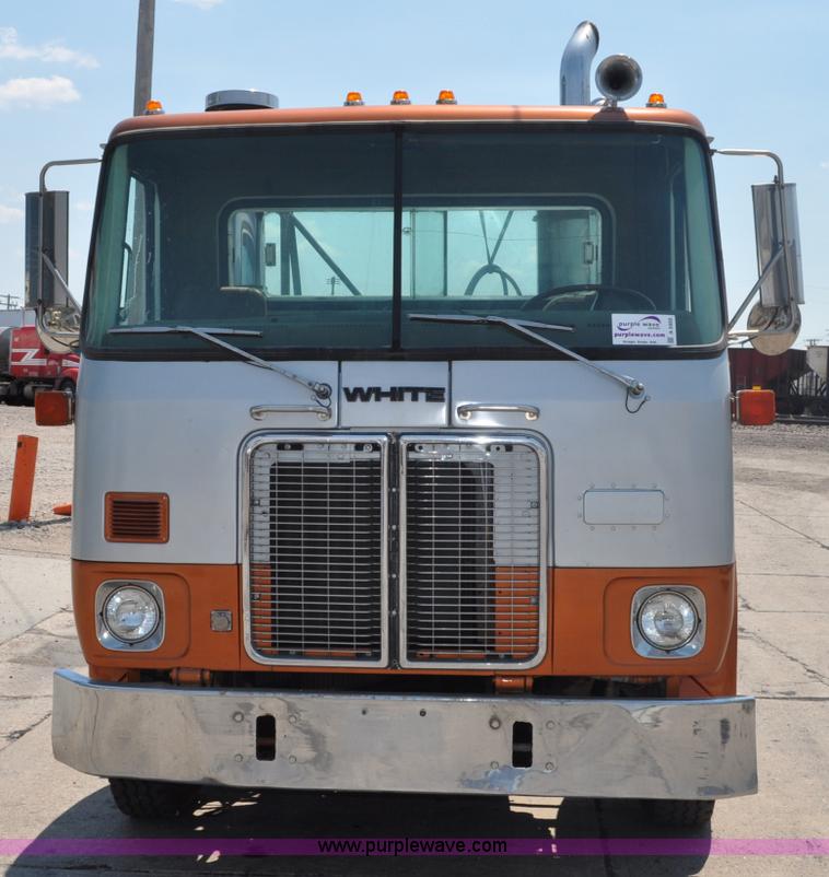 image for item A5950 1983 White Road XPeditor Z yard truck