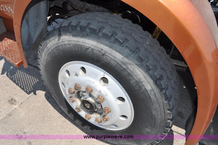 image for item A5950 1983 White Road XPeditor Z yard truck