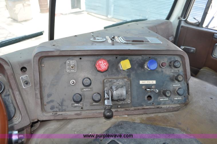 image for item A5950 1983 White Road XPeditor Z yard truck