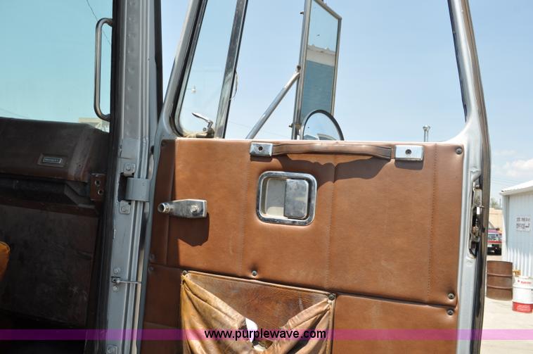 image for item A5950 1983 White Road XPeditor Z yard truck