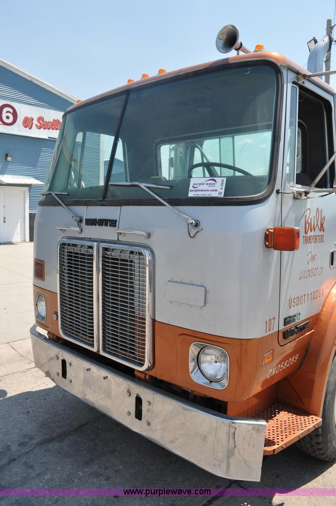 image for item A5950 1983 White Road XPeditor Z yard truck