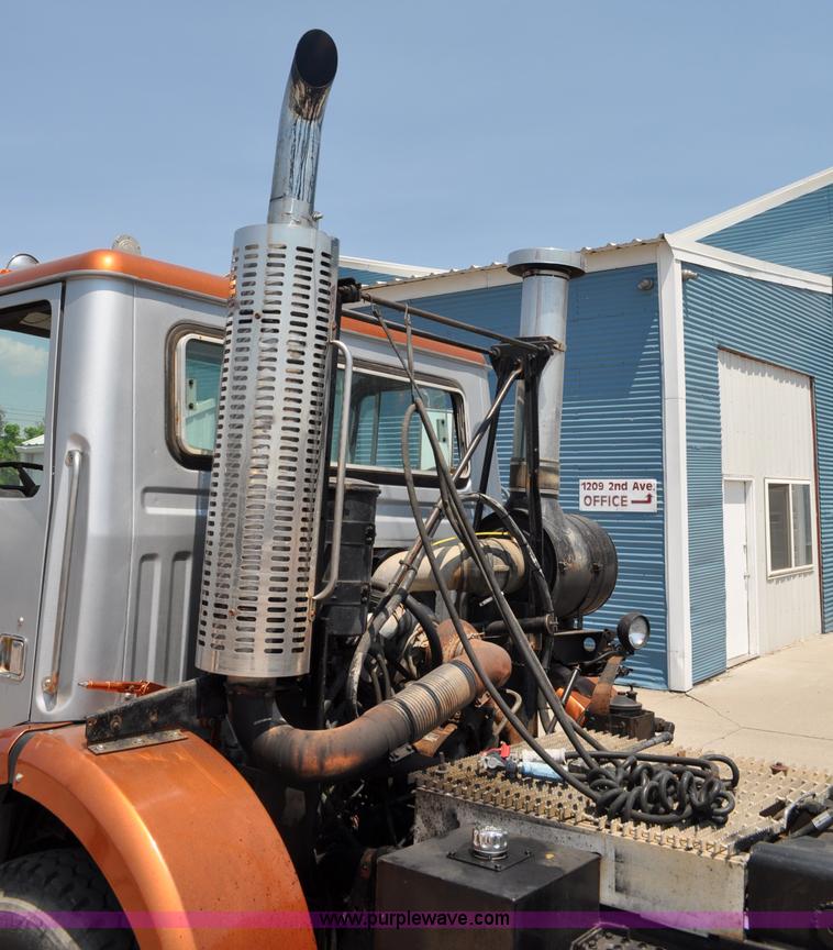 image for item A5950 1983 White Road XPeditor Z yard truck