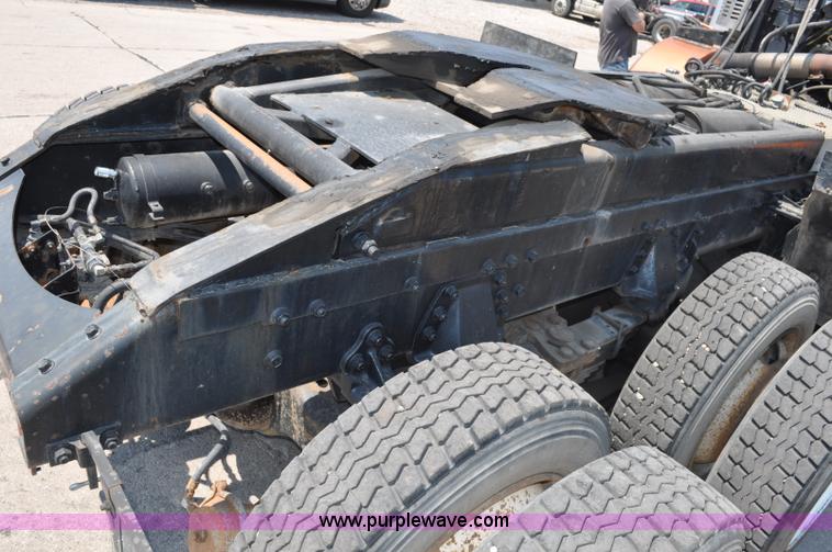 image for item A5950 1983 White Road XPeditor Z yard truck