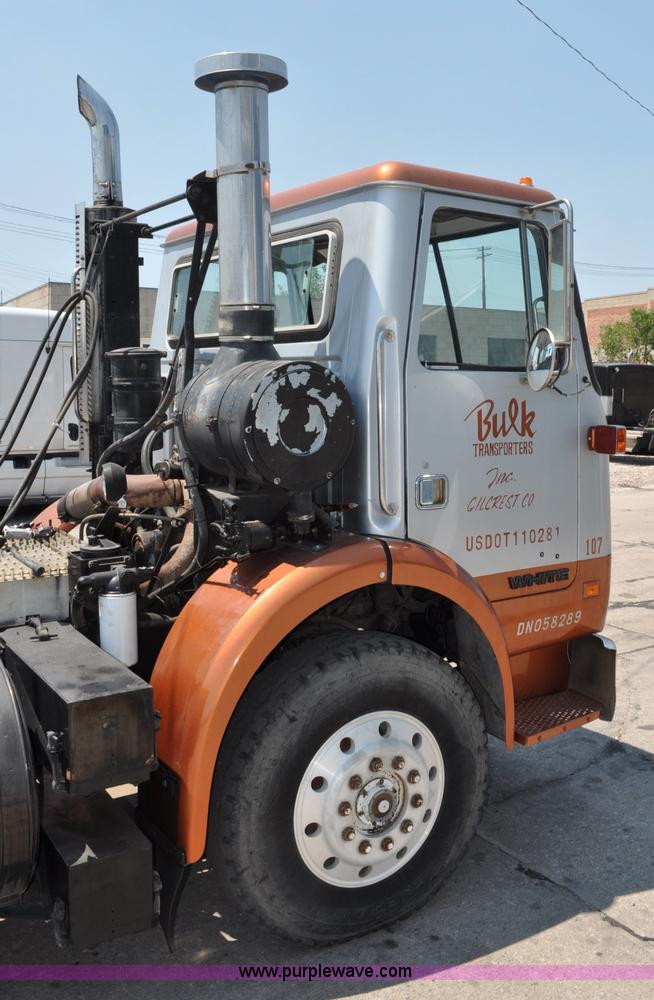 image for item A5950 1983 White Road XPeditor Z yard truck