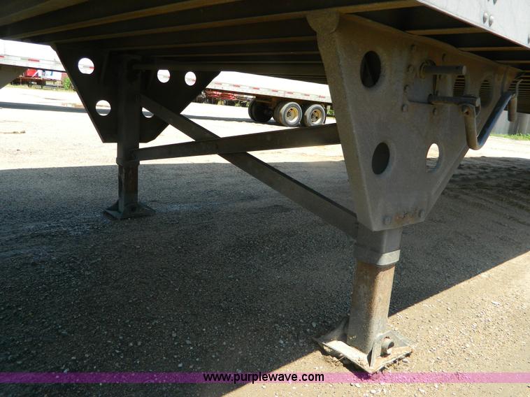 image for item B3827 1998 utility box van trailer
