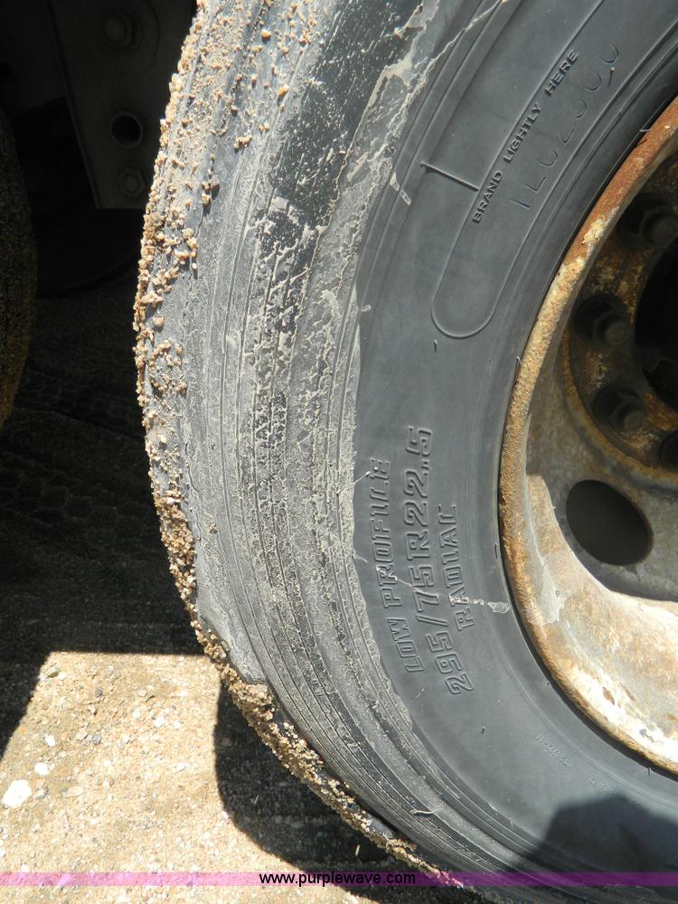 image for item B3827 1998 utility box van trailer