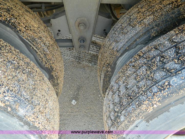 image for item B3827 1998 utility box van trailer