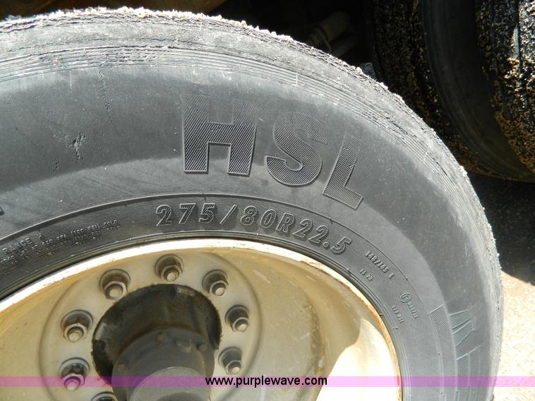 image for item B3828 1998 utility box van trailer