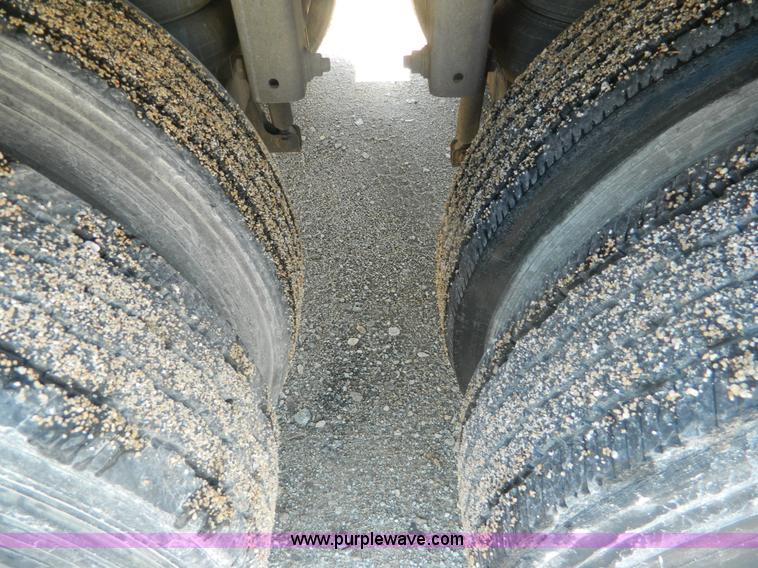 image for item B3828 1998 utility box van trailer