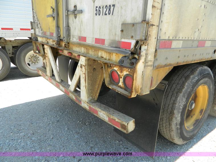 image for item B3829 1998 Monon box van trailer