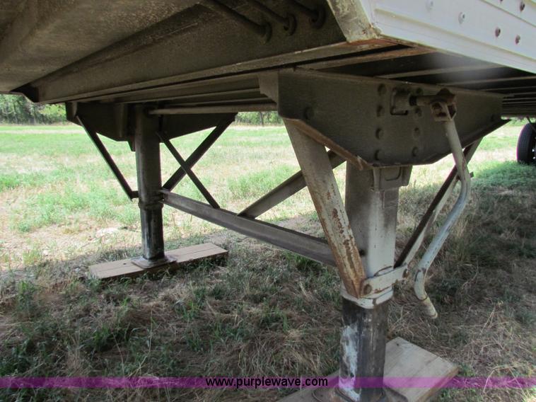 image for item B7343 1998 Wabash 53' dry van trailer