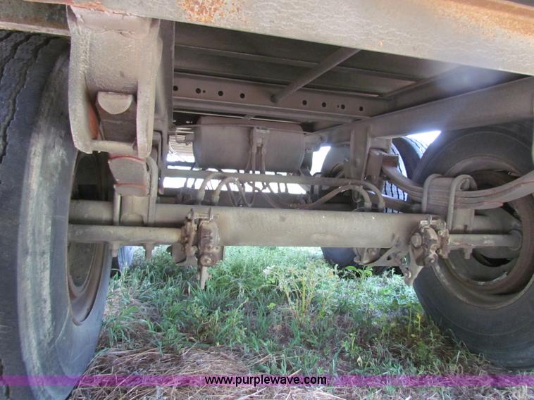 image for item B7343 1998 Wabash 53' dry van trailer