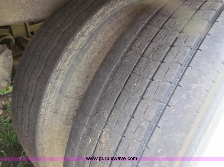 image for item B7343 1998 Wabash 53' dry van trailer