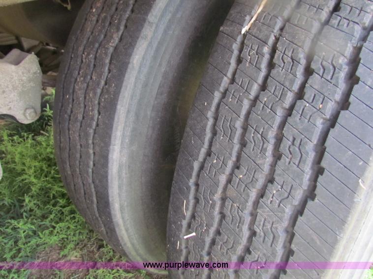 image for item B7343 1998 Wabash 53' dry van trailer