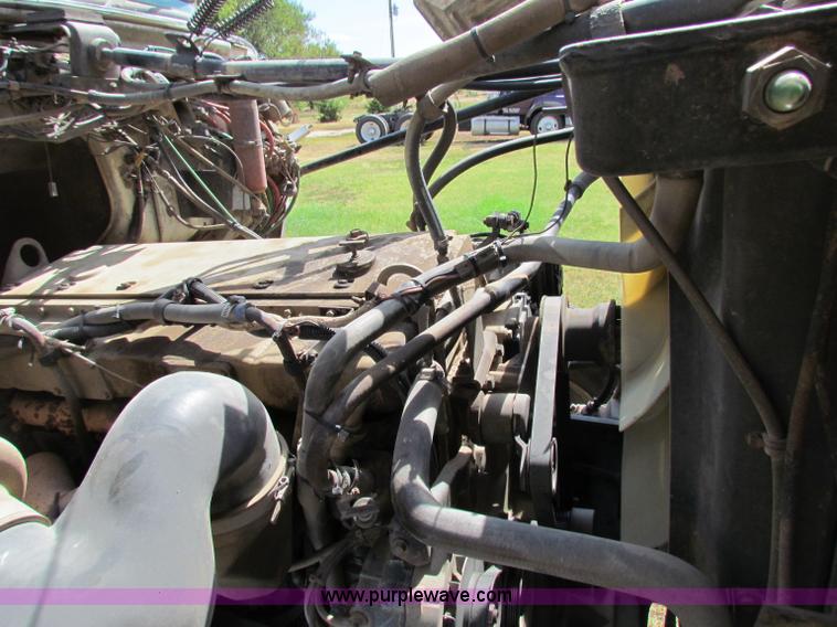 image for item B7365 1989 Ford L9000 dump truck