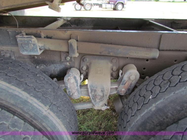 image for item B7365 1989 Ford L9000 dump truck