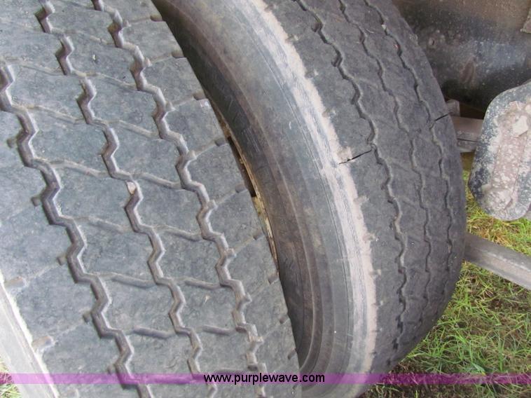 image for item B7365 1989 Ford L9000 dump truck