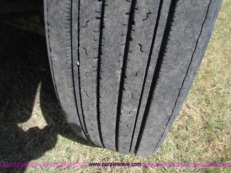 image for item B7365 1989 Ford L9000 dump truck