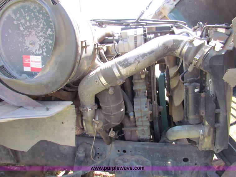 image for item B7366 1992 Ford L9000 AeroMax semi truck